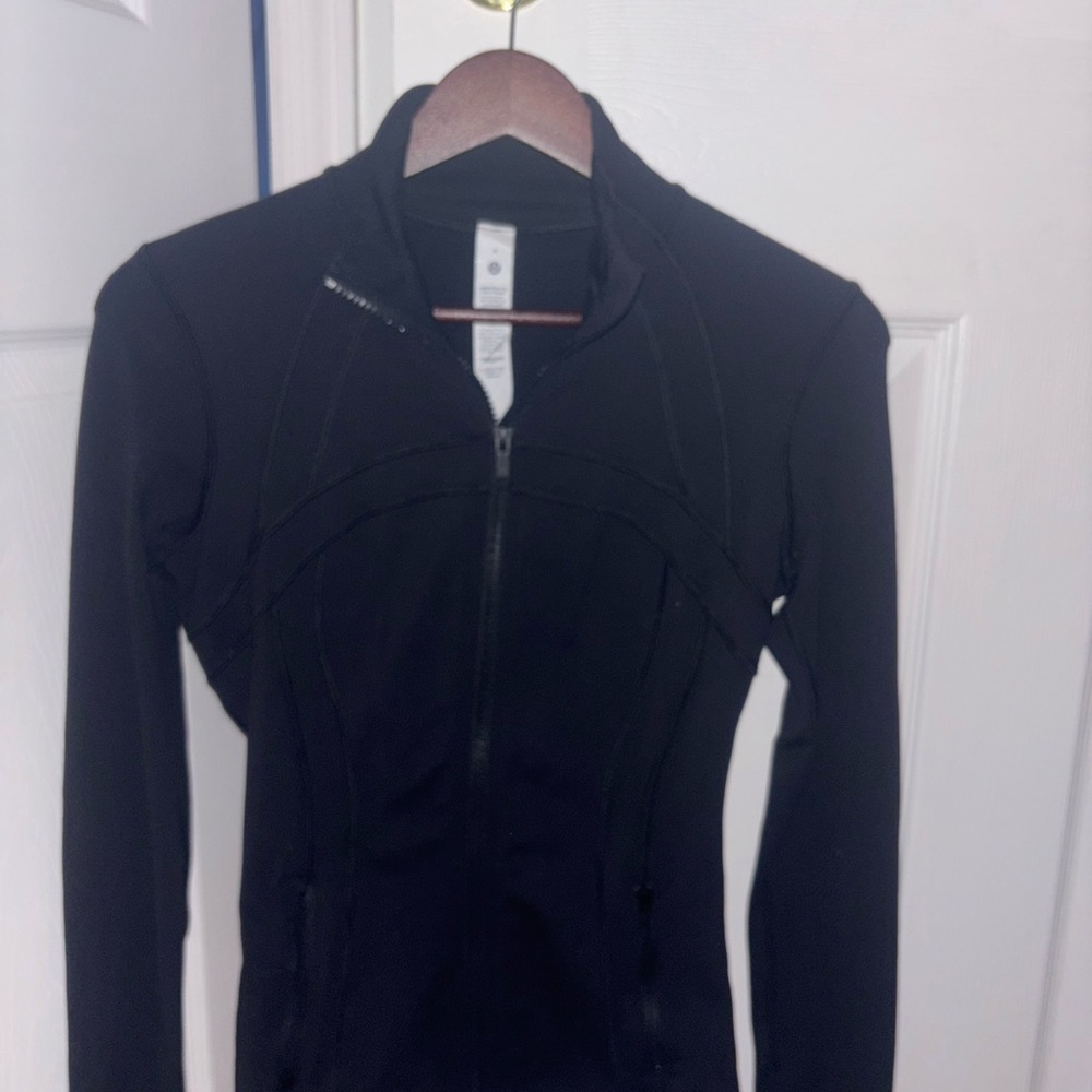 black lululemon define jacket